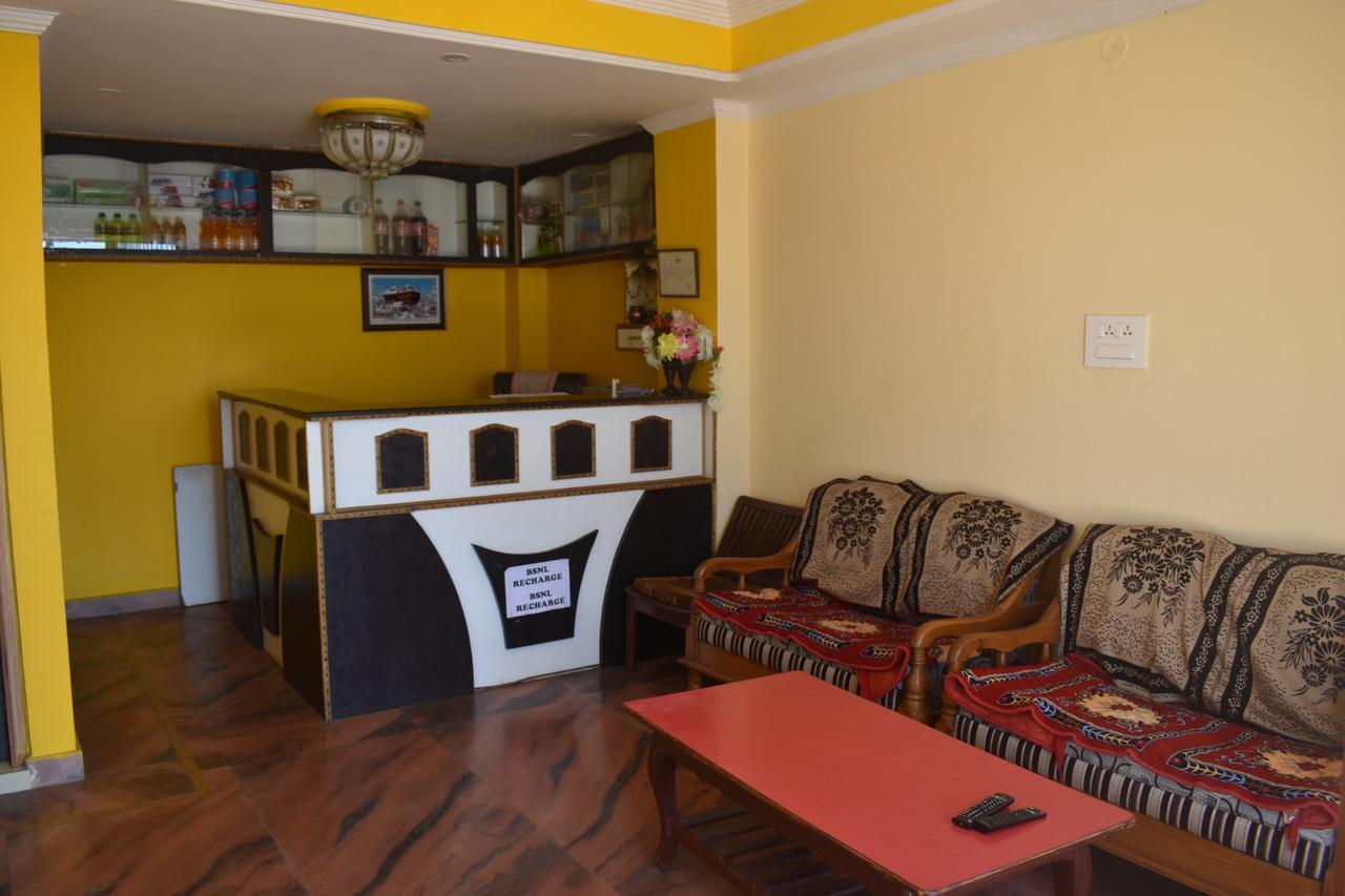 Hotel Snow Flake Rāmpur Екстериор снимка